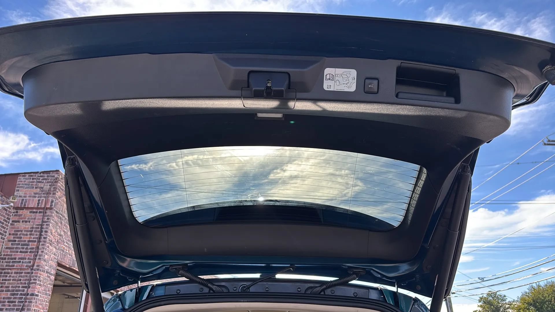 Used 2020 Ford Escape Titanium AWD/4WD image 32