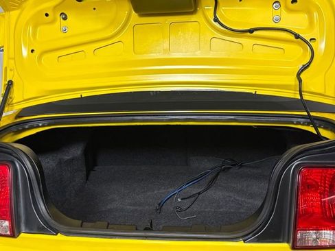 Used 2006 Ford Mustang GT Premium image 14