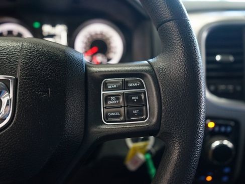 Used 2018 RAM 1500 Classic SLT image 25