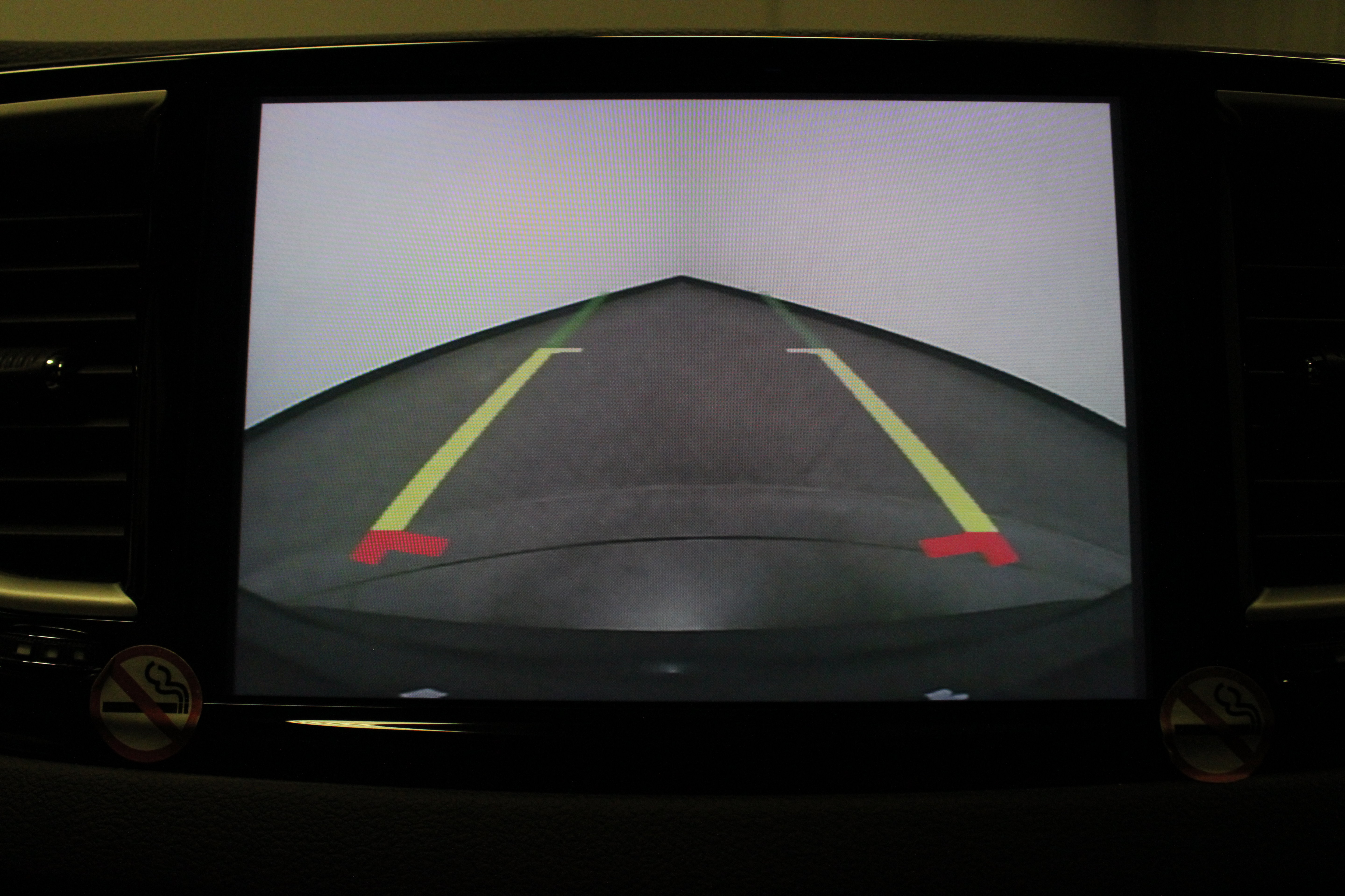 Used 2025 Chrysler Pacifica Select FWD image 34
