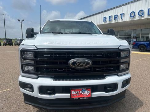 Used 2024 Ford F250 XLT w/ Black Appearance Package AWD/4WD image 2