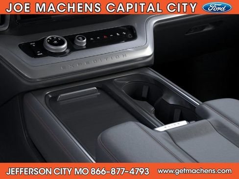 New 2026 Ford Expedition Active image 16