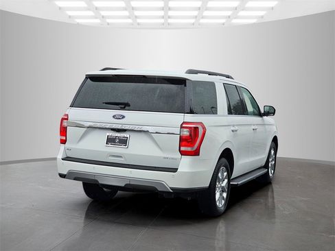 Used 2021 Ford Expedition XLT image 6