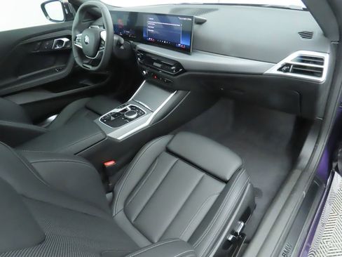 Used 2025 BMW 230i Coupe w/ Convenience Package image 18