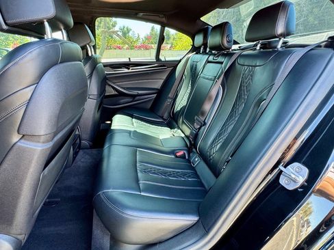 Used 2018 BMW M550i xDrive AWD/4WD image 10
