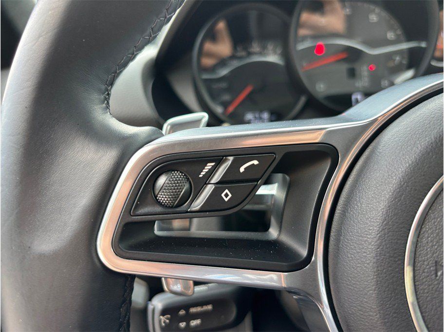 Used 2017 Porsche 718 Boxster S RWD image 26