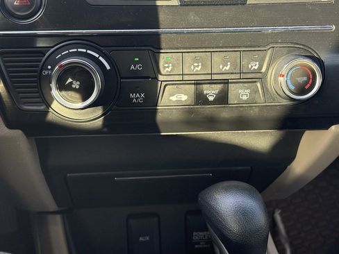 Used 2013 Honda Civic LX image 11