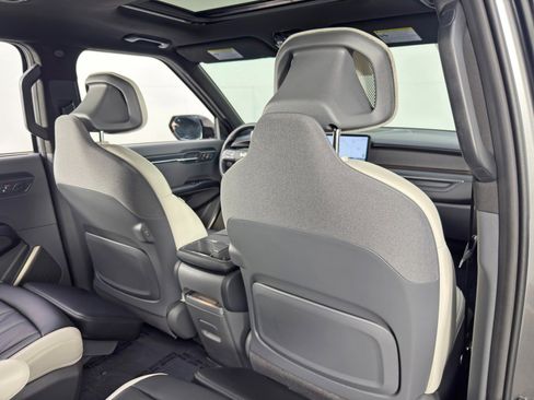 Used 2024 Kia EV9 GT-Line image 39