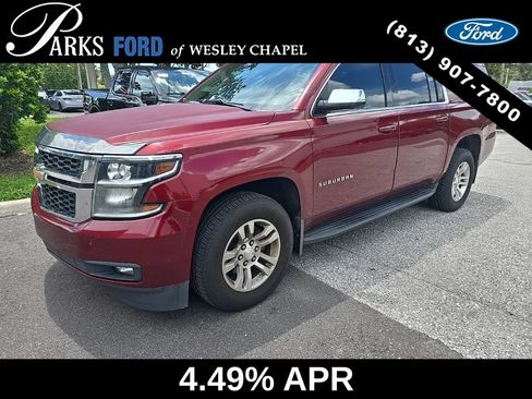 Used 2017 Chevrolet Suburban LT w/ Luxury Package RWD image 3