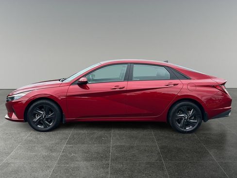 Used 2023 Hyundai Elantra SEL FWD image 5