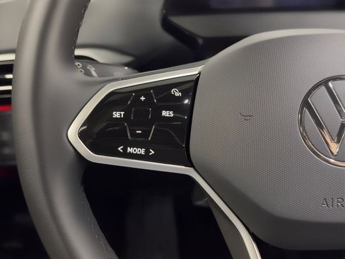 Used 2023 Volkswagen ID.4 Pro S image 21