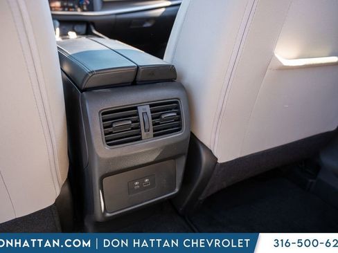 Used 2023 Nissan Rogue SV image 23