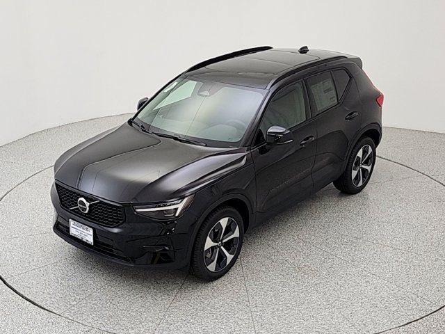New 2026 Volvo XC40 B5 Plus w/ Protection Package Premier AWD/4WD image 13