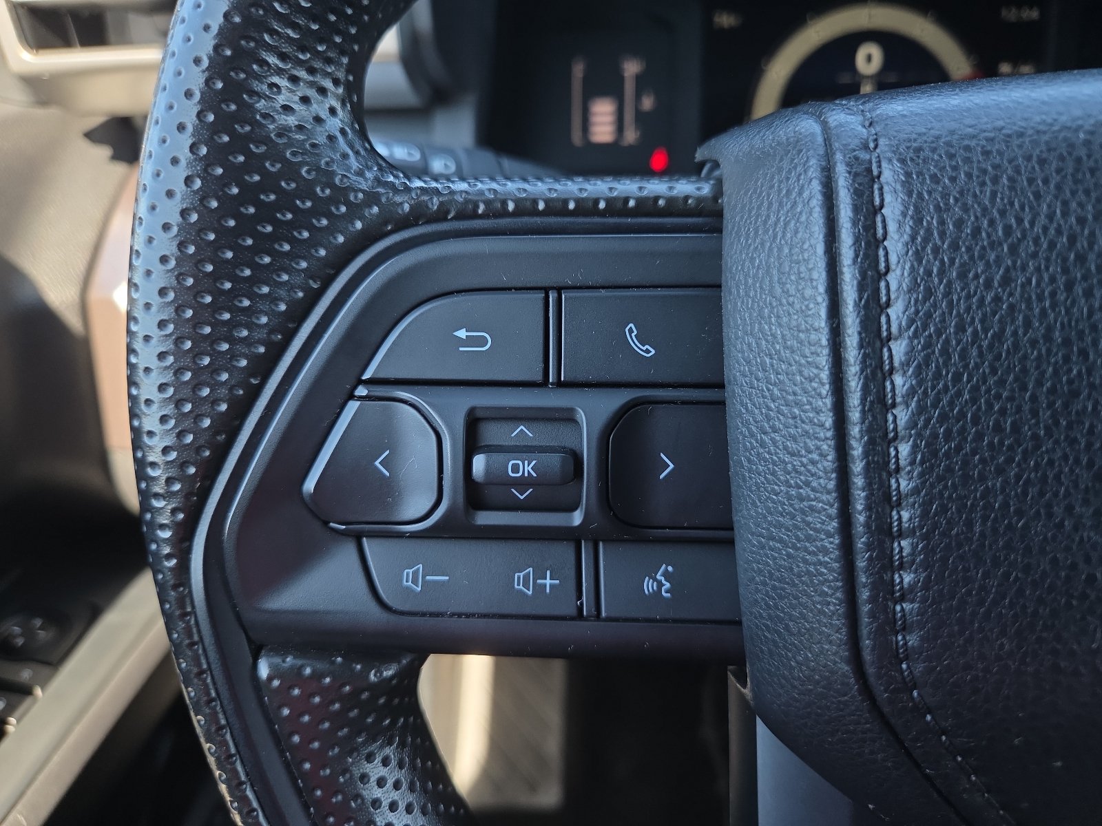 Used 2025 Toyota Tacoma SR5 RWD image 19