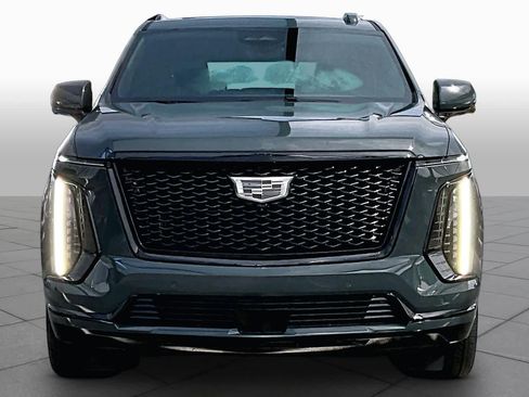 Used 2026 Cadillac Escalade Sport w/ LPO, ONYX Package AWD/4WD image 4