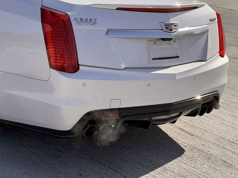 Used 2018 Cadillac CTS V w/ Luxury Package image 7