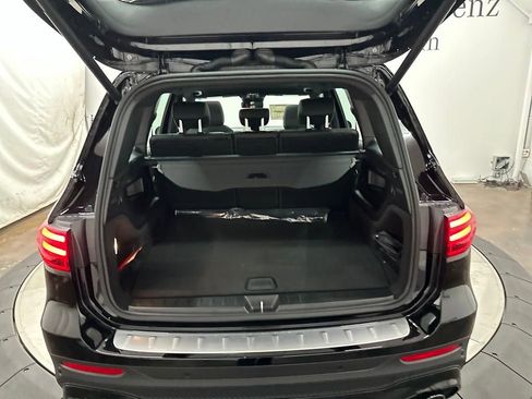 Used 2025 Mercedes-Benz GLB 35 AMG 4MATIC image 23