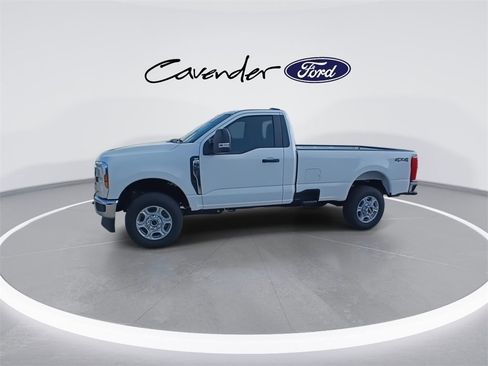 New 2025 Ford F350 XLT image 4