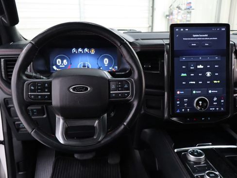 Used 2022 Ford Expedition Limited AWD/4WD image 18
