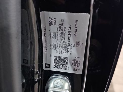 Used 2021 Chevrolet Colorado Z71 w/ Z71 Midnight Edition AWD/4WD image 29