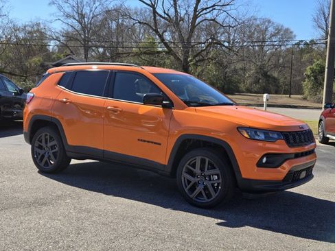 New 2026 Jeep Compass Latitude AWD/4WD image 8