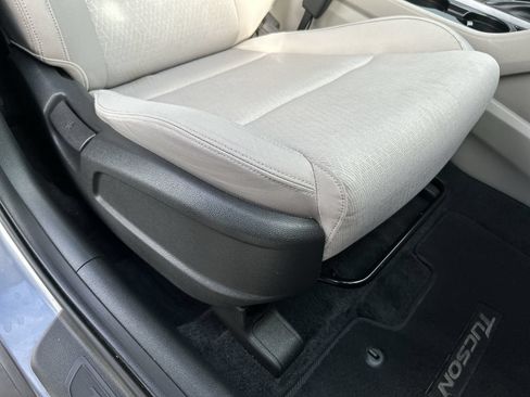 Used 2016 Hyundai Tucson SE w/ Option Group 02 AWD/4WD image 14