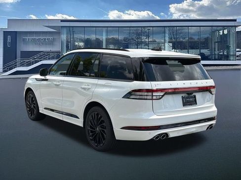 New 2026 Lincoln Aviator Reserve w/ Luxury Package AWD/4WD image 5
