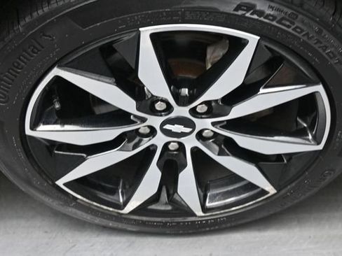 Used 2017 Chevrolet Malibu LT FWD image 29