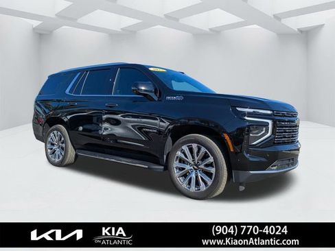 Used 2025 Chevrolet Tahoe High Country image 2