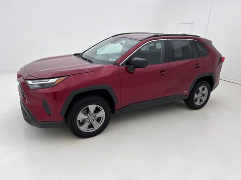 Used 2025 Toyota RAV4 LE AWD/4WD image 5