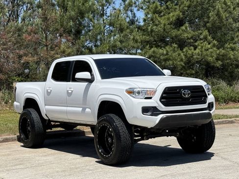 Used 2016 Toyota Tacoma SR w/ SR Convenience Package RWD image 3