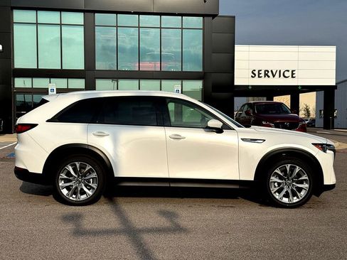 New 2026 MAZDA CX-90 3.3 Turbo w/ Preferred Package AWD/4WD image 9