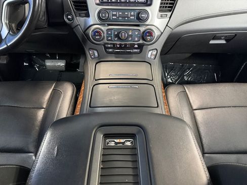 Used 2018 Chevrolet Tahoe Premier AWD/4WD image 12