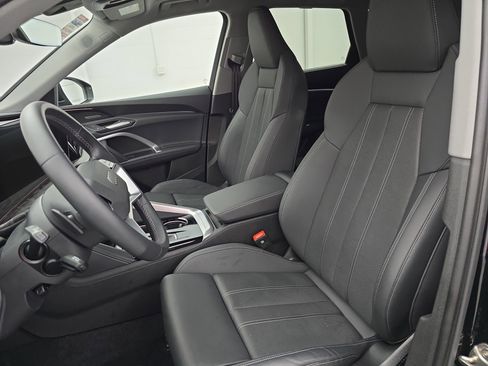 Used 2025 Audi Q5 Premium Plus w/ Premium Plus image 15