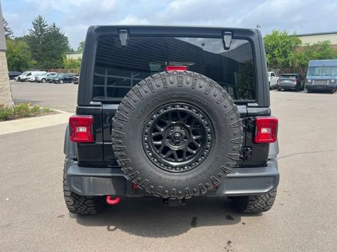 Used 2020 Jeep Wrangler Unlimited Rubicon w/ Dual Top Group AWD/4WD image 6
