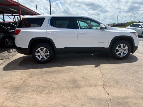 Used 2017 GMC Acadia SLE FWD image 12