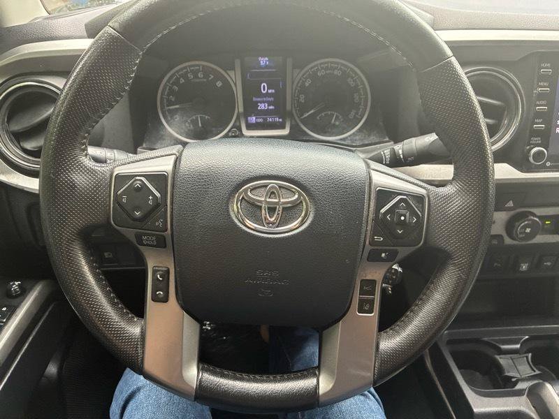 Used 2020 Toyota Tacoma SR5 RWD image 30