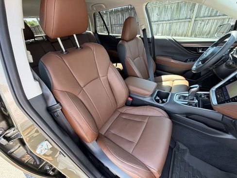 Certified 2025 Subaru Outback Touring AWD/4WD image 32