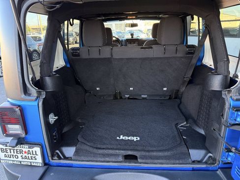 Used 2016 Jeep Wrangler Unlimited Sport w/ Quick Order Package 24S AWD/4WD image 9