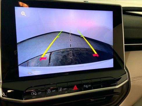 Used 2025 Jeep Compass Limited image 21