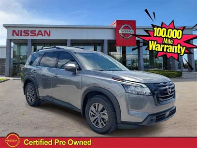 Certified 2022 Nissan Pathfinder SV w/ SV Black Package