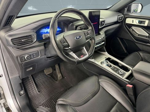 Used 2020 Ford Explorer ST w/ ST Street Pack AWD/4WD image 4
