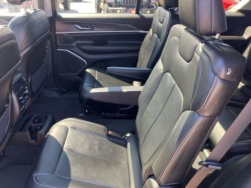 Certified 2023 Jeep Grand Cherokee L Limited image 23