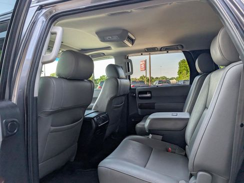 Used 2014 Toyota Sequoia Platinum RWD image 20