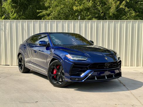 Used 2019 Lamborghini Urus AWD/4WD image 1