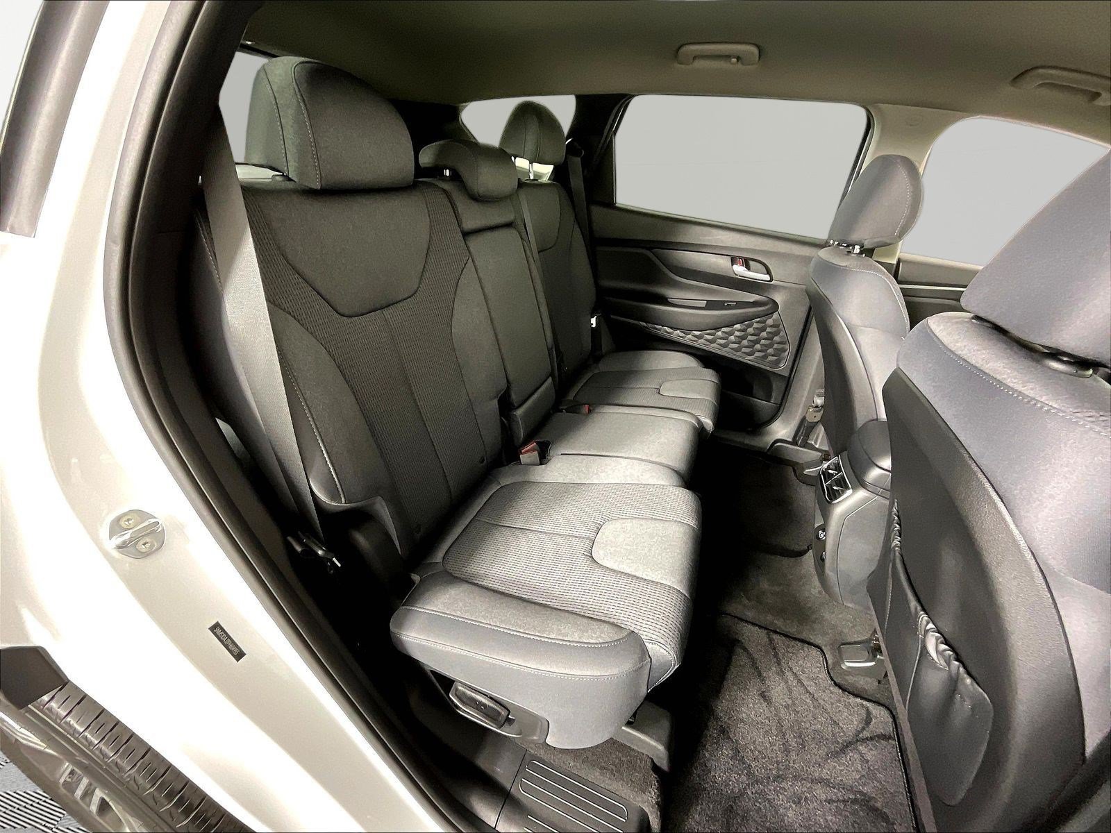 Used 2023 Hyundai Santa Fe SE w/ Cargo Package AWD/4WD image 25