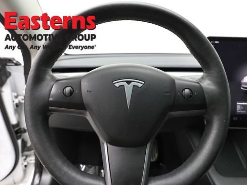 Used 2023 Tesla Model 3 Standard Range image 10