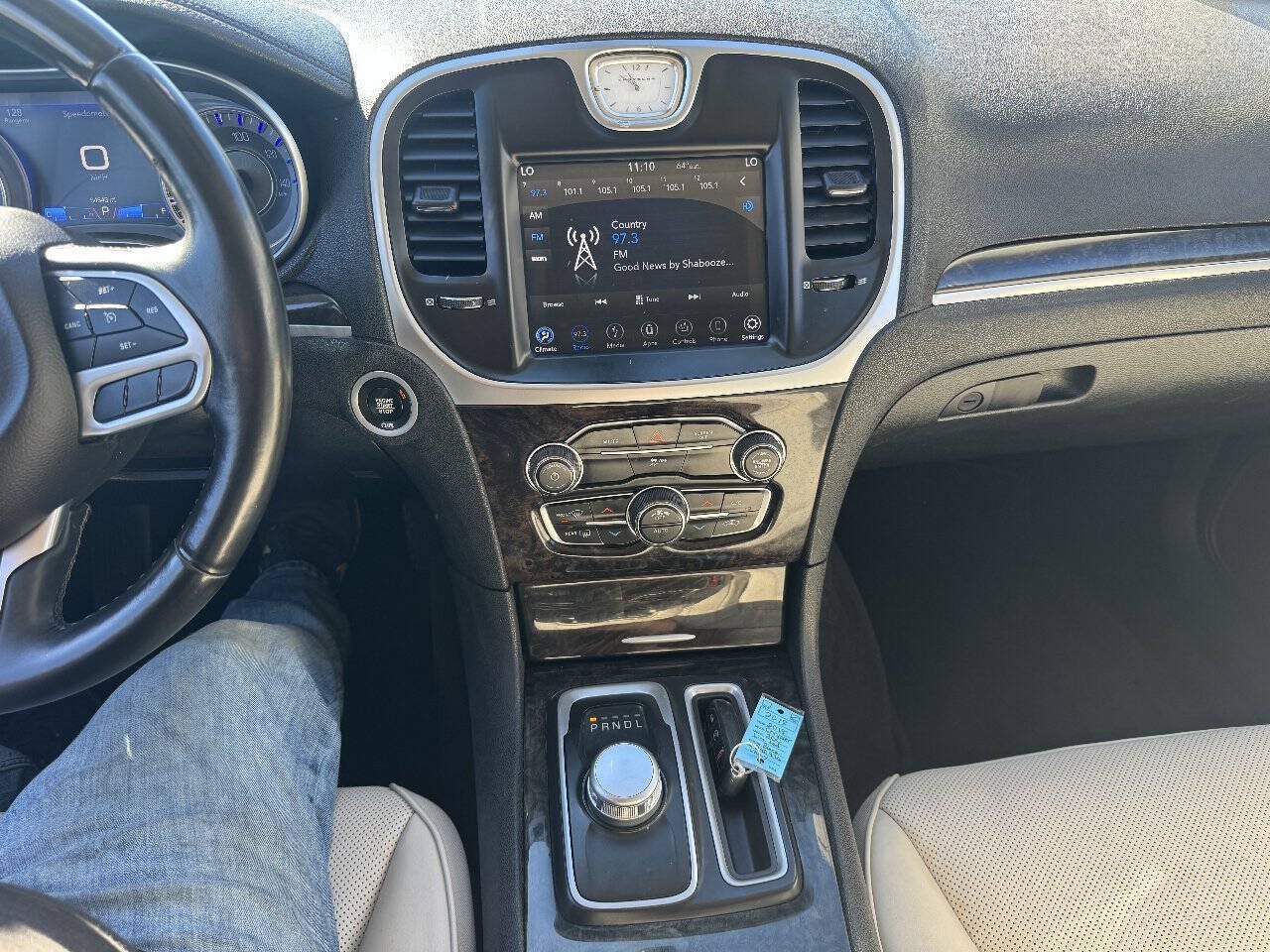 Used 2018 Chrysler 300 Limited AWD/4WD image 14