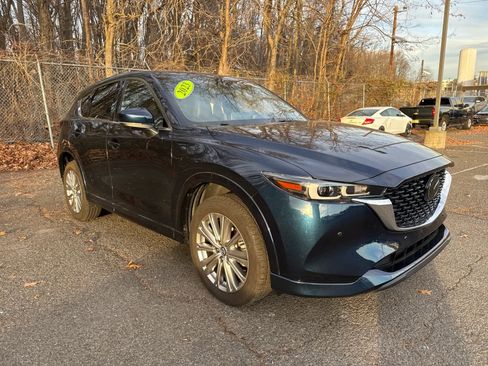 Used 2023 MAZDA CX-5 Signature image 2
