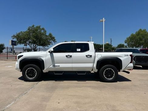 New 2026 Toyota Tacoma TRD Off-Road AWD/4WD image 2
